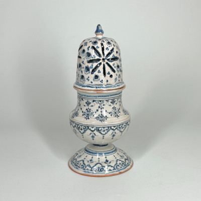 Southwest earthenware sugar shaker - Eighteenth century - Sold