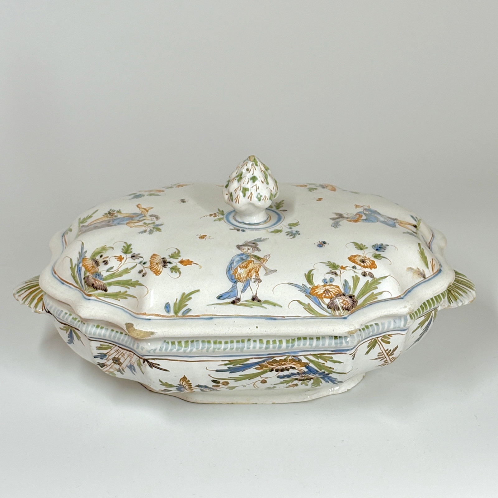 Terrine en faïence de Lyon - XVIIIe siècle