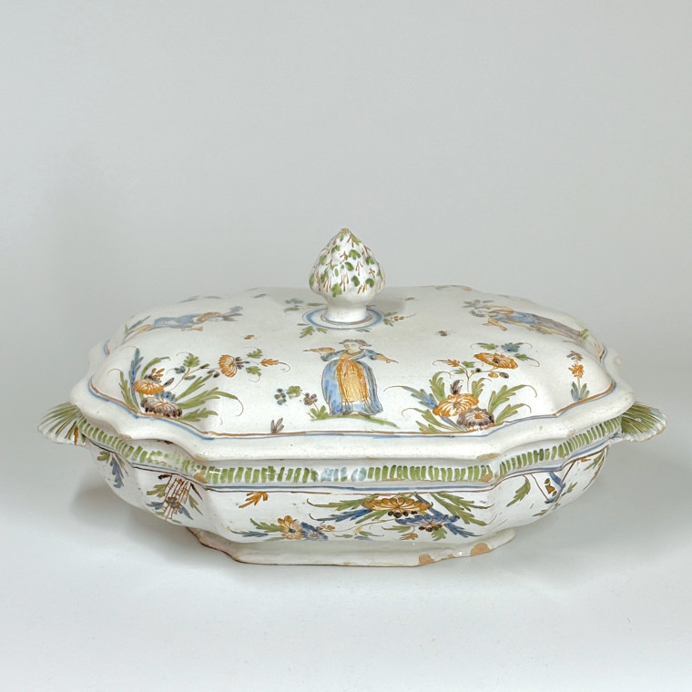 Terrine en faïence de Lyon - XVIIIe siècle