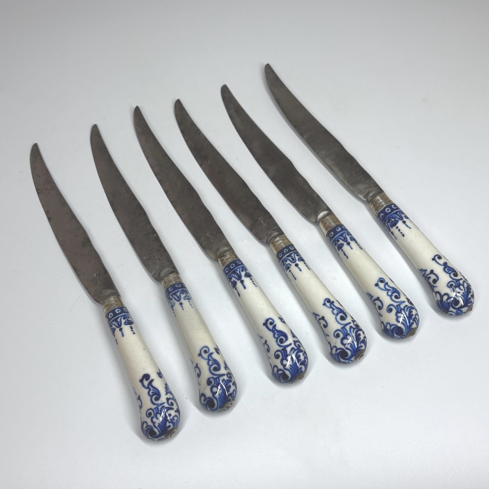 Set of Six Large Knives - Saint-Cloud Porcelain Handles - Eighteenth Century