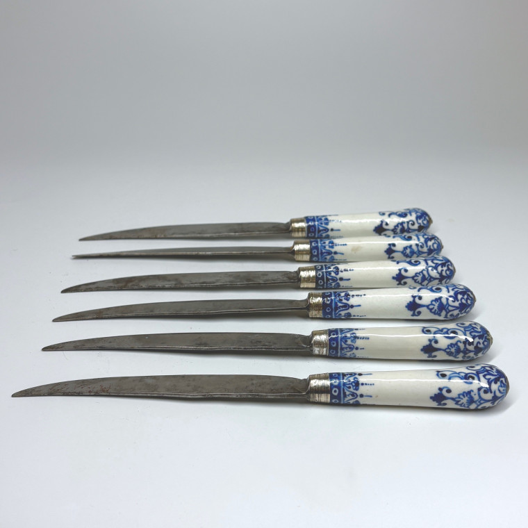 Set of Six Large Knives - Saint-Cloud Porcelain Handles - Eighteenth Century