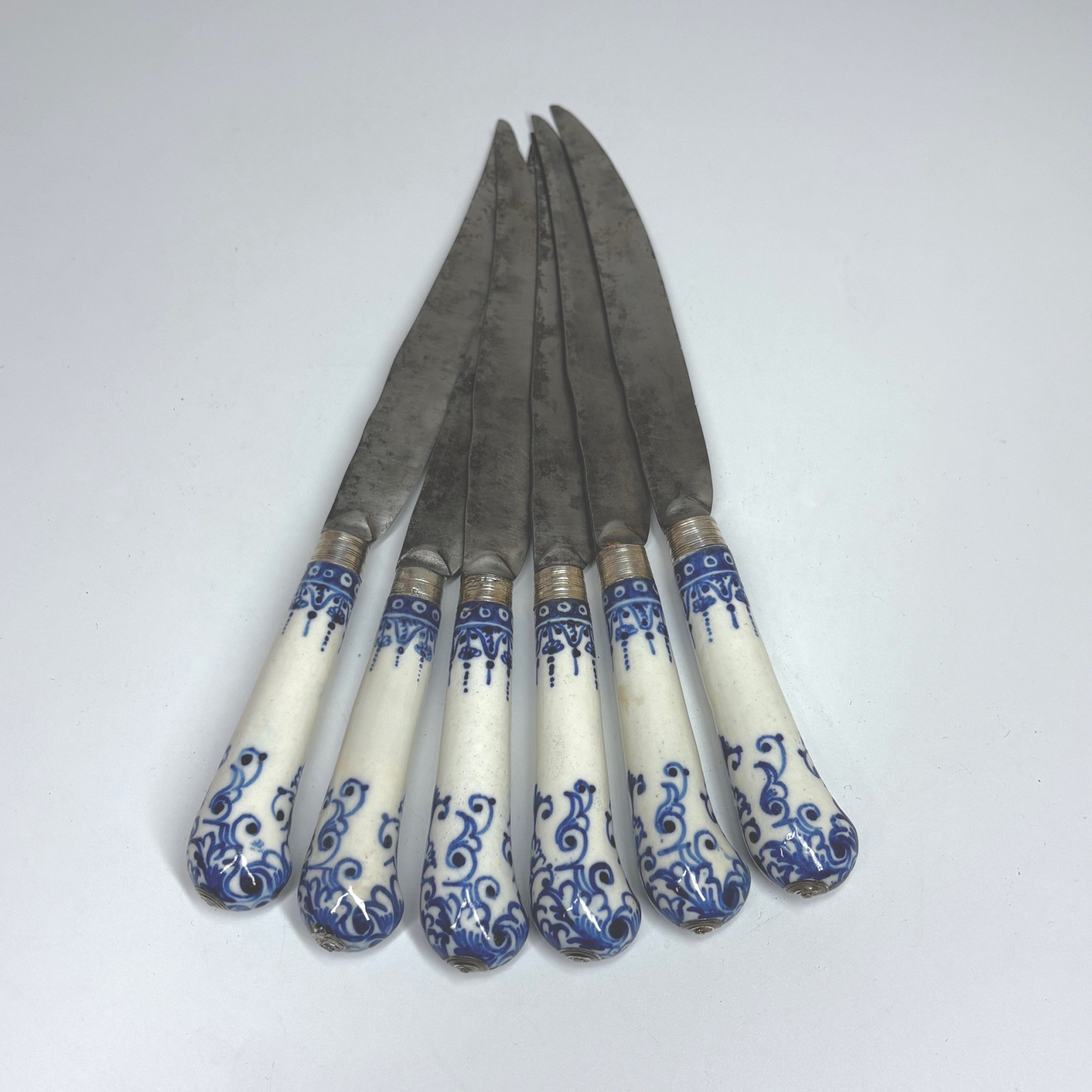 Set of Six Large Knives - Saint-Cloud Porcelain Handles - Eighteenth Century