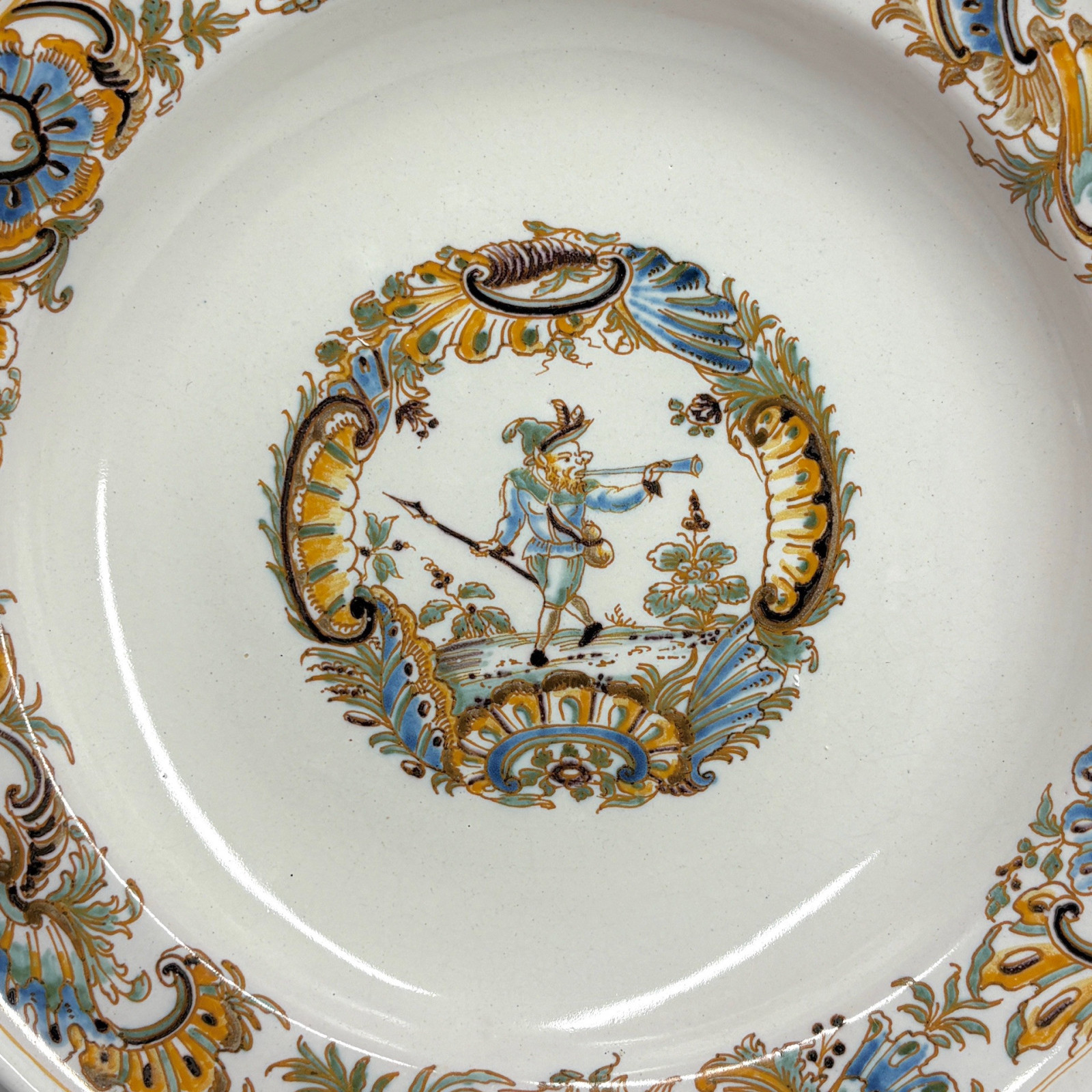 Plat en faïence de Marseille (Fauchier) - XVIIIe siècle