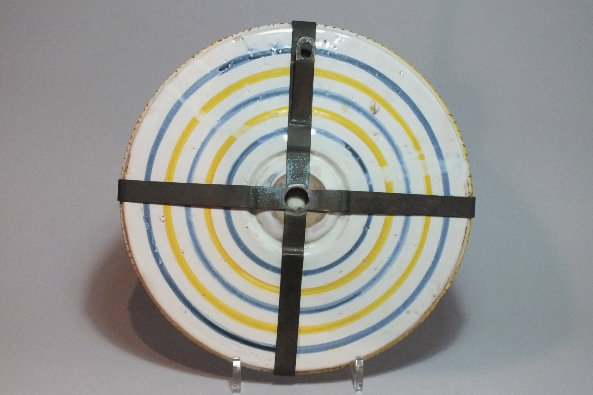 Italy - Rome - dish grotesque decor - seventeenth century