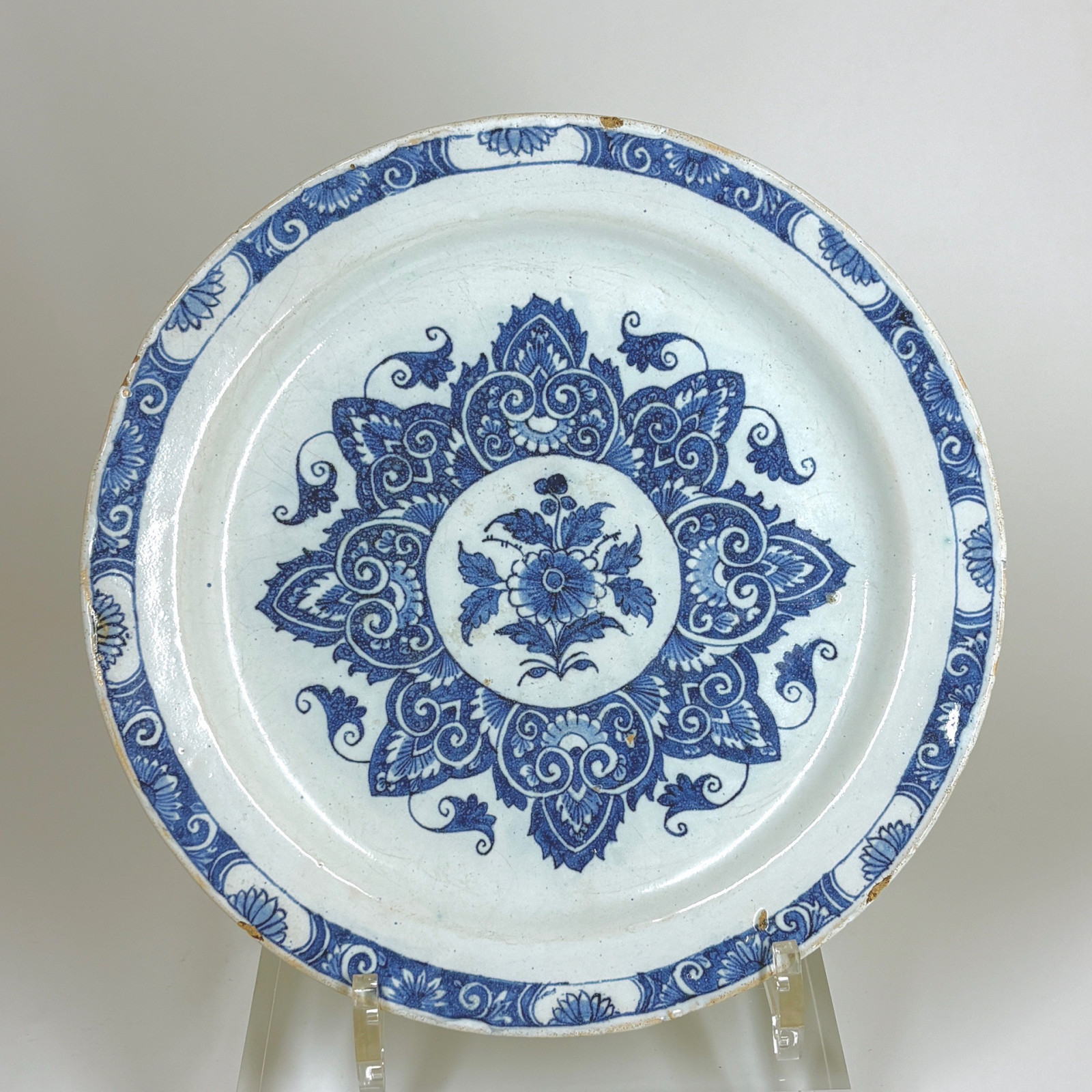 Two Lille faience plates - Early eighteenth century