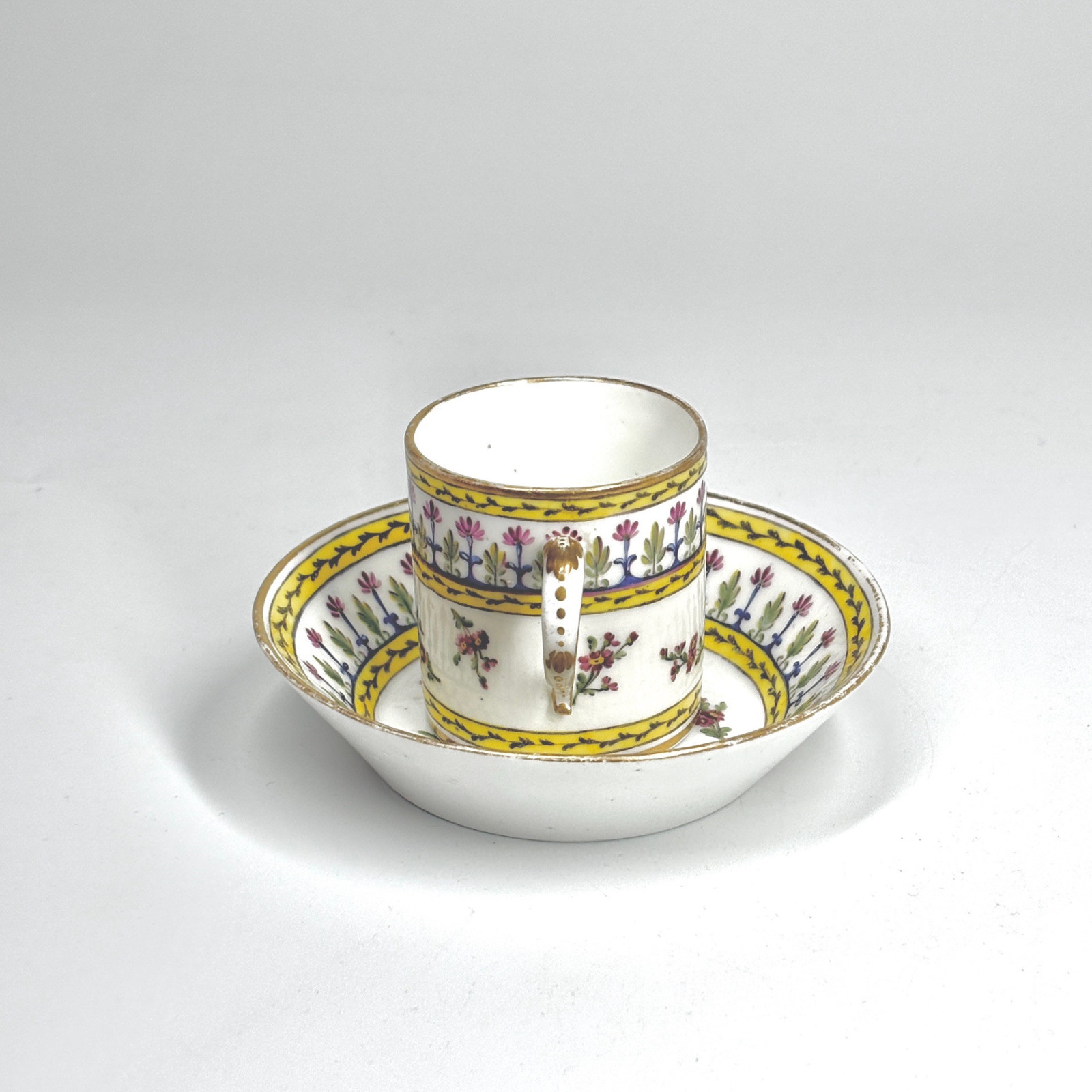 Sèvres porcelain cup and saucer - Eighteenth century