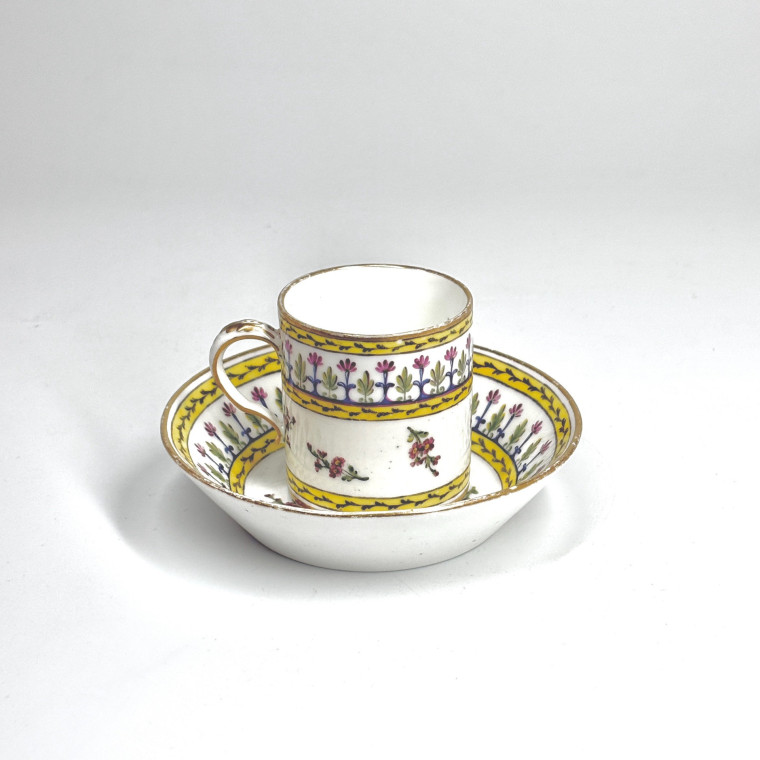 Sèvres porcelain cup and saucer - Eighteenth century