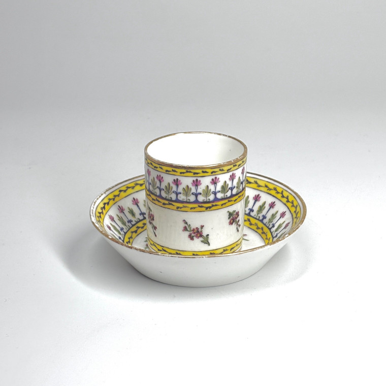 Sèvres porcelain cup and saucer - Eighteenth century