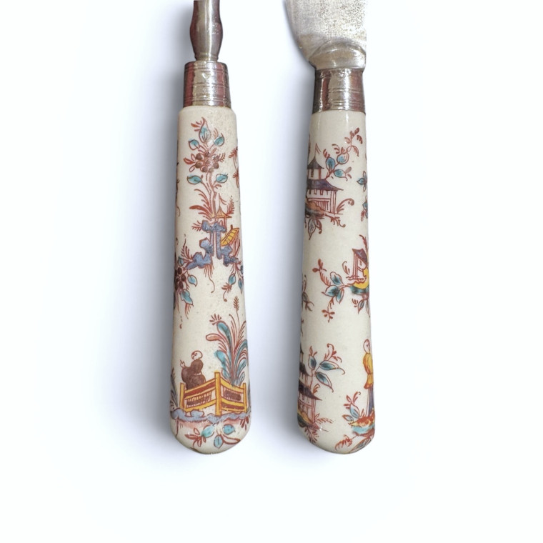 Saint-Cloud porcelain knife and fork - Eighteenth century