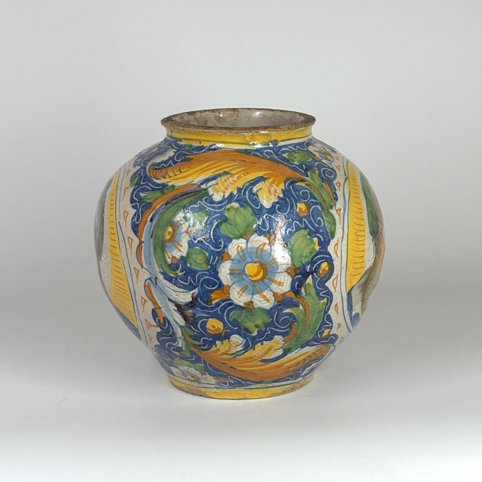 Venetian Majolica Ball Vase - Sixteenth Century