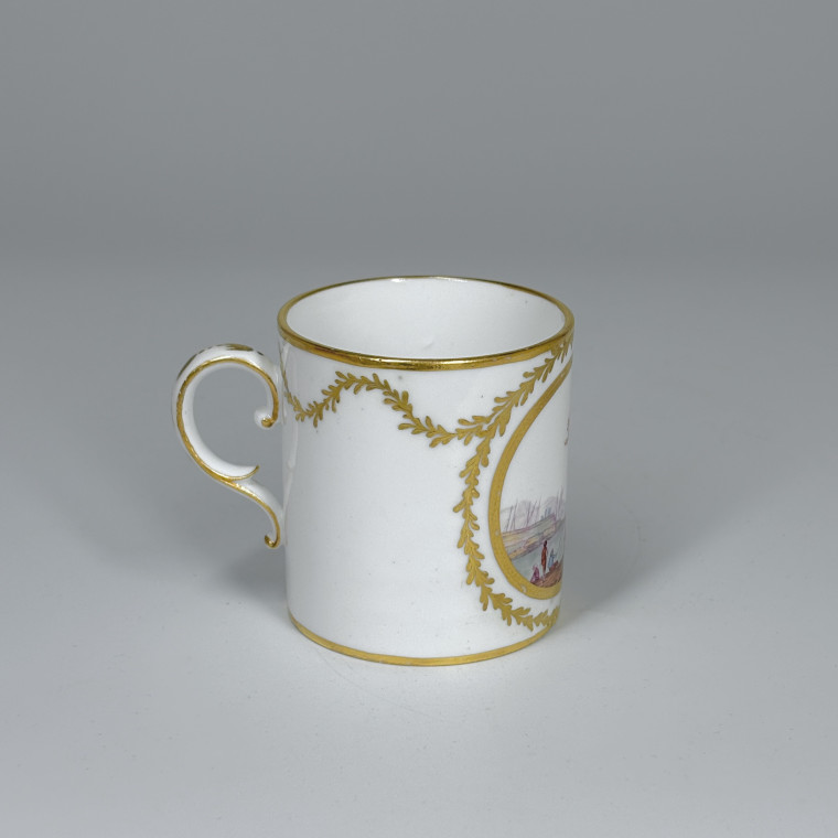 Tasse litron en porcelaine de Sèvres - XVIIIe siècle