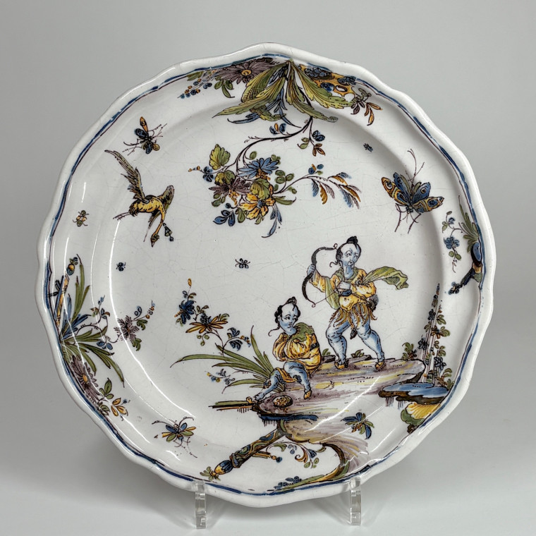 Paire de plats en faïence de Lyon - XVIIIe siècle - VENDU