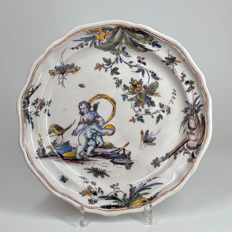 Paire de plats en faïence de Lyon - XVIIIe siècle - VENDU