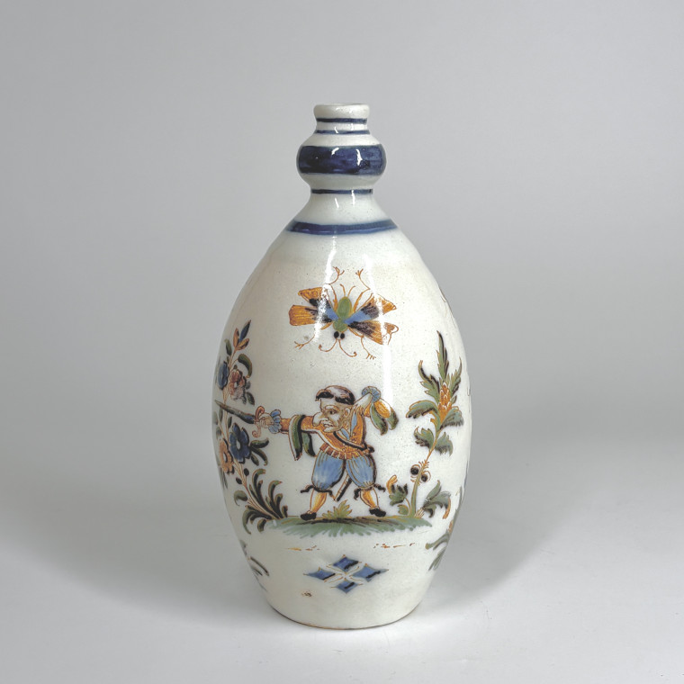 Bouteille en faïence de Lyon à décor de grotesques - XVIIIe siècle - VENDU