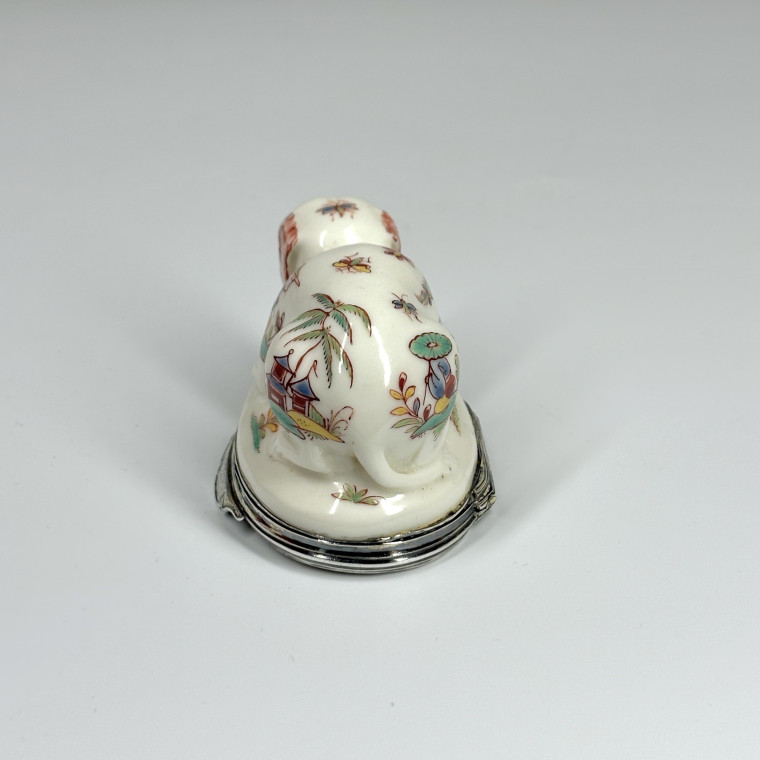 Tabatière en porcelaine de Saint-Cloud – XVIIIe siècle