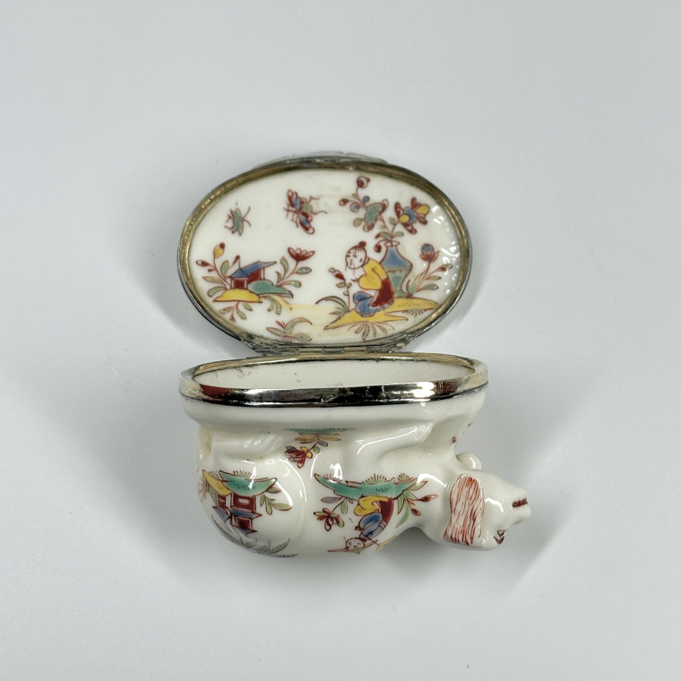 Tabatière en porcelaine de Saint-Cloud – XVIIIe siècle