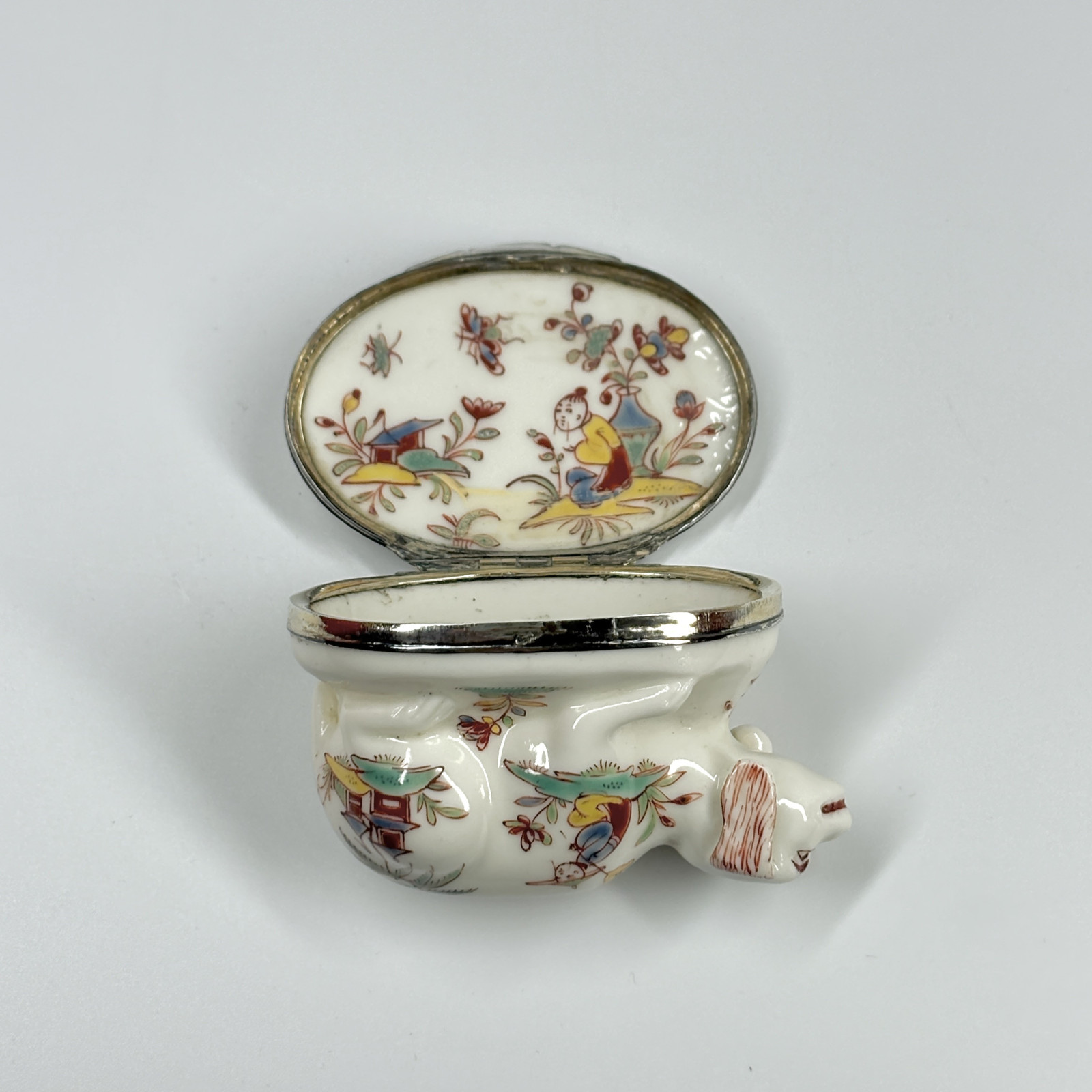 Tabatière en porcelaine de Saint-Cloud – XVIIIe siècle