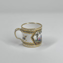 Petite tasse en porcelaine de Sèvres - XVIIIe siècle