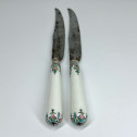 Paire de couteaux en porcelaine de Saint-Cloud armoriés – XVIIIe siècle