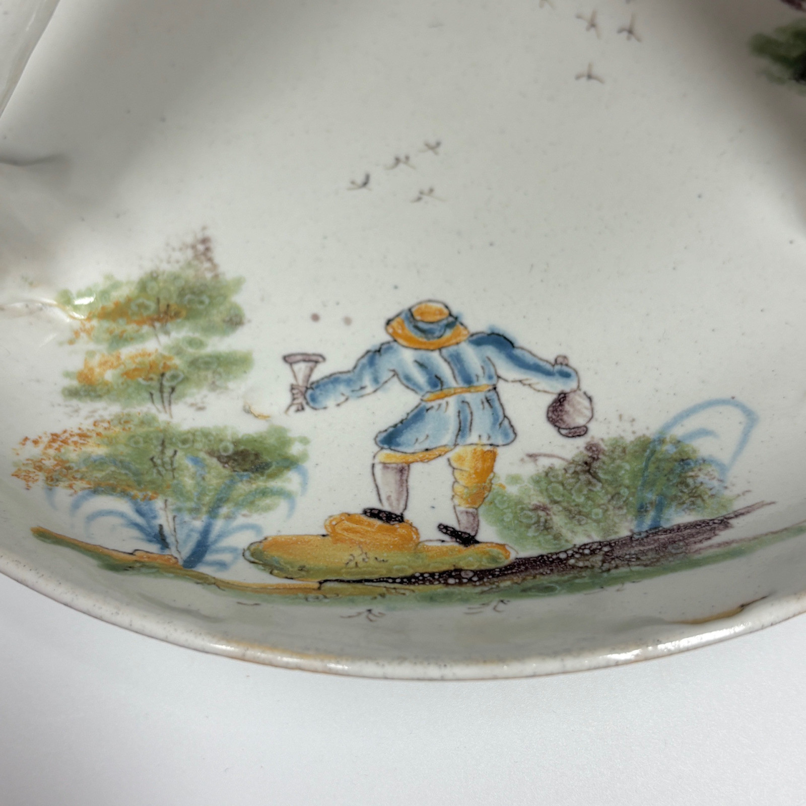 Surtout de table en faïence de La Forest (Savoie) - XVIIIe siècle