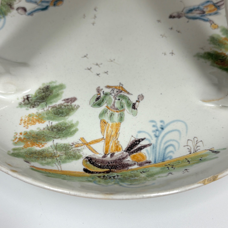 Surtout de table en faïence de La Forest (Savoie) - XVIIIe siècle