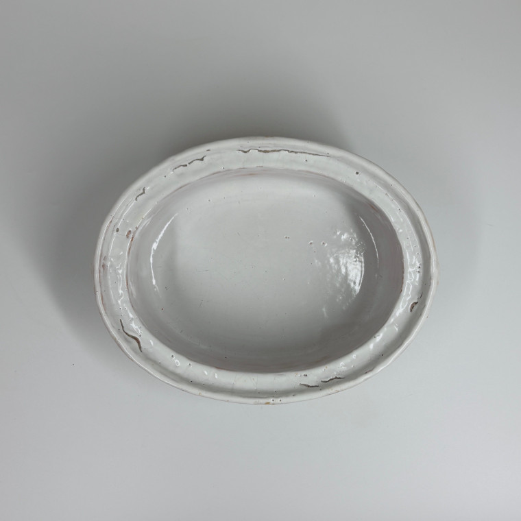 Terrine en faïence de Rouen à décor dit « à l’échantillon », XVIIIe siècle.