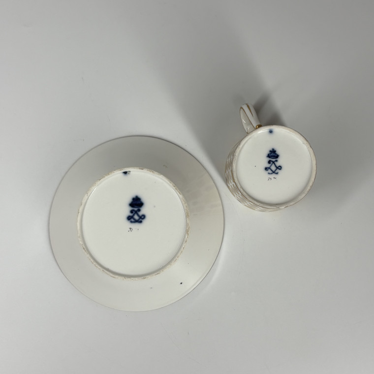Sèvres - Litron cup and saucer in hard porcelain - Eighteenth century