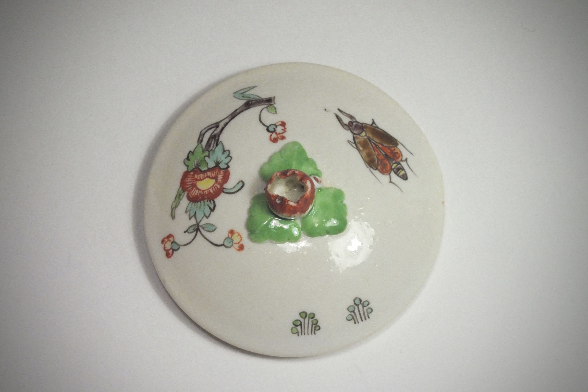 Chantilly - Pot à jus à décor Kakiemon - XVIIIe siècle