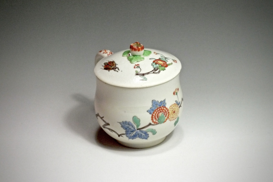 Chantilly - Pot à jus à décor Kakiemon - XVIIIe siècle