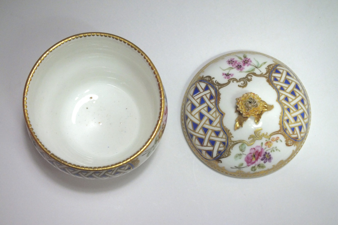 Sèvres - Pot à sucre Hébert - XVIIIe siècle - 1759