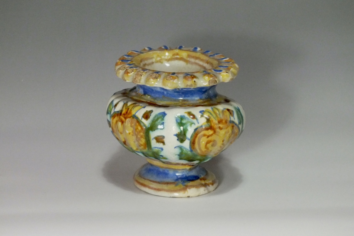 Marche (Pesaro or Duchy of Urbino) - salt cellar oval - seventeenth century