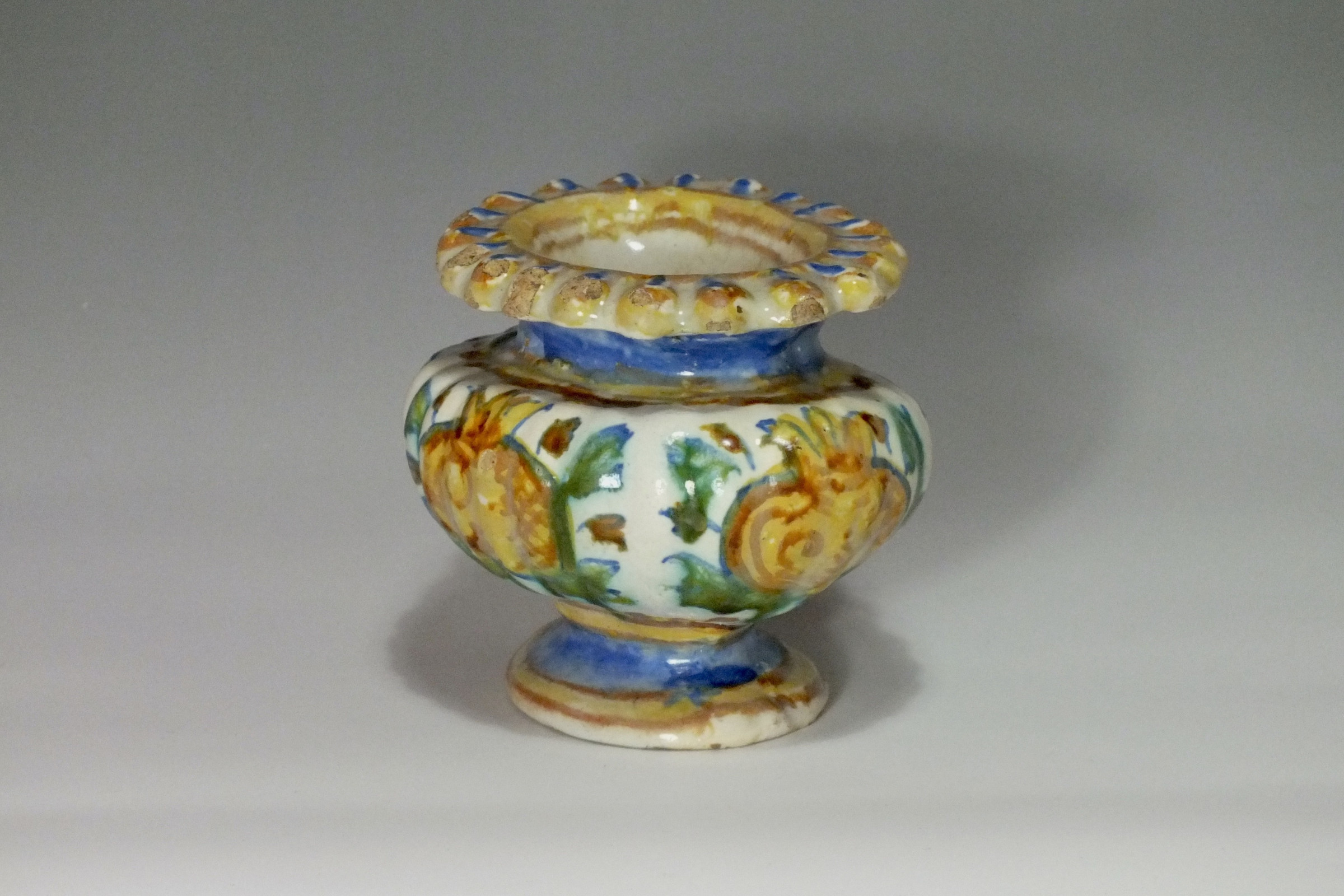 Marche (Pesaro or Duchy of Urbino) - salt cellar oval - seventeenth century
