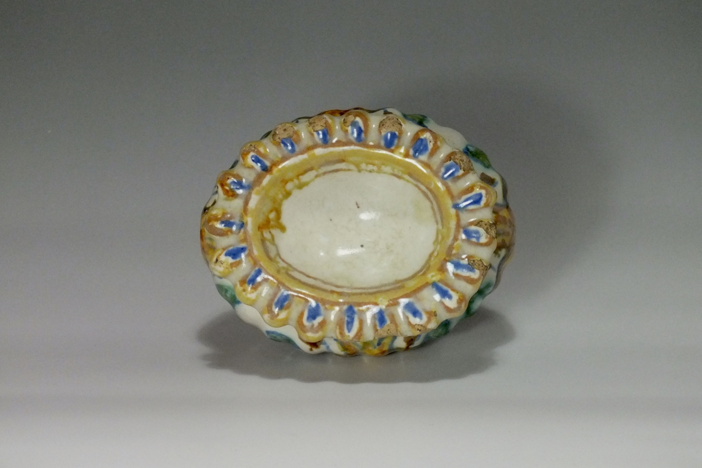 Marche (Pesaro or Duchy of Urbino) - salt cellar oval - seventeenth century