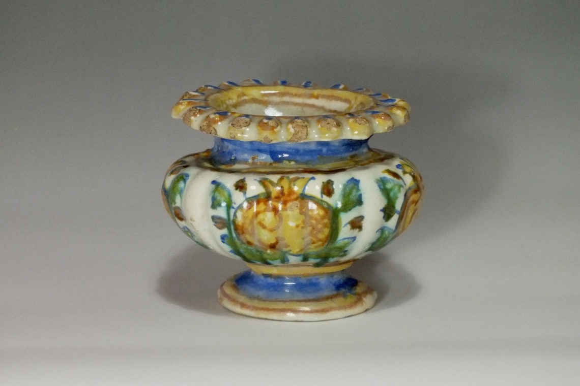 Marche (Pesaro or Duchy of Urbino) - salt cellar oval - seventeenth century