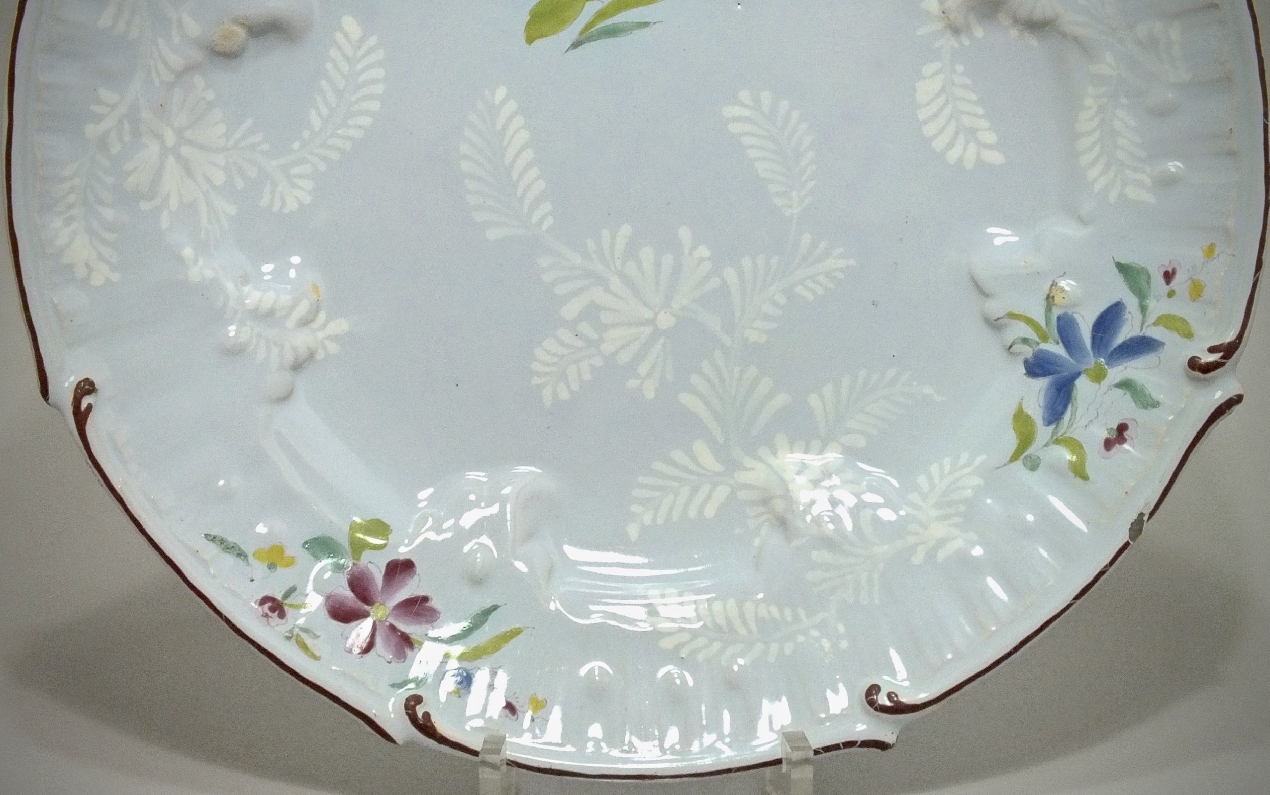 Saint-Amand-les-Eaux - Dish flower of India - Eighteenth Century