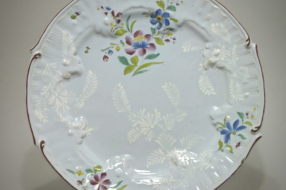 Saint-Amand-les-Eaux - Dish flower of India - Eighteenth Century