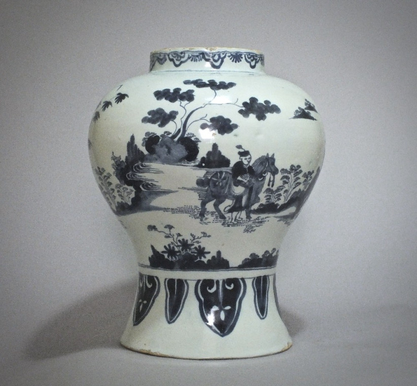 Delft - Potiche decor Chinese - End of the seventeenth century