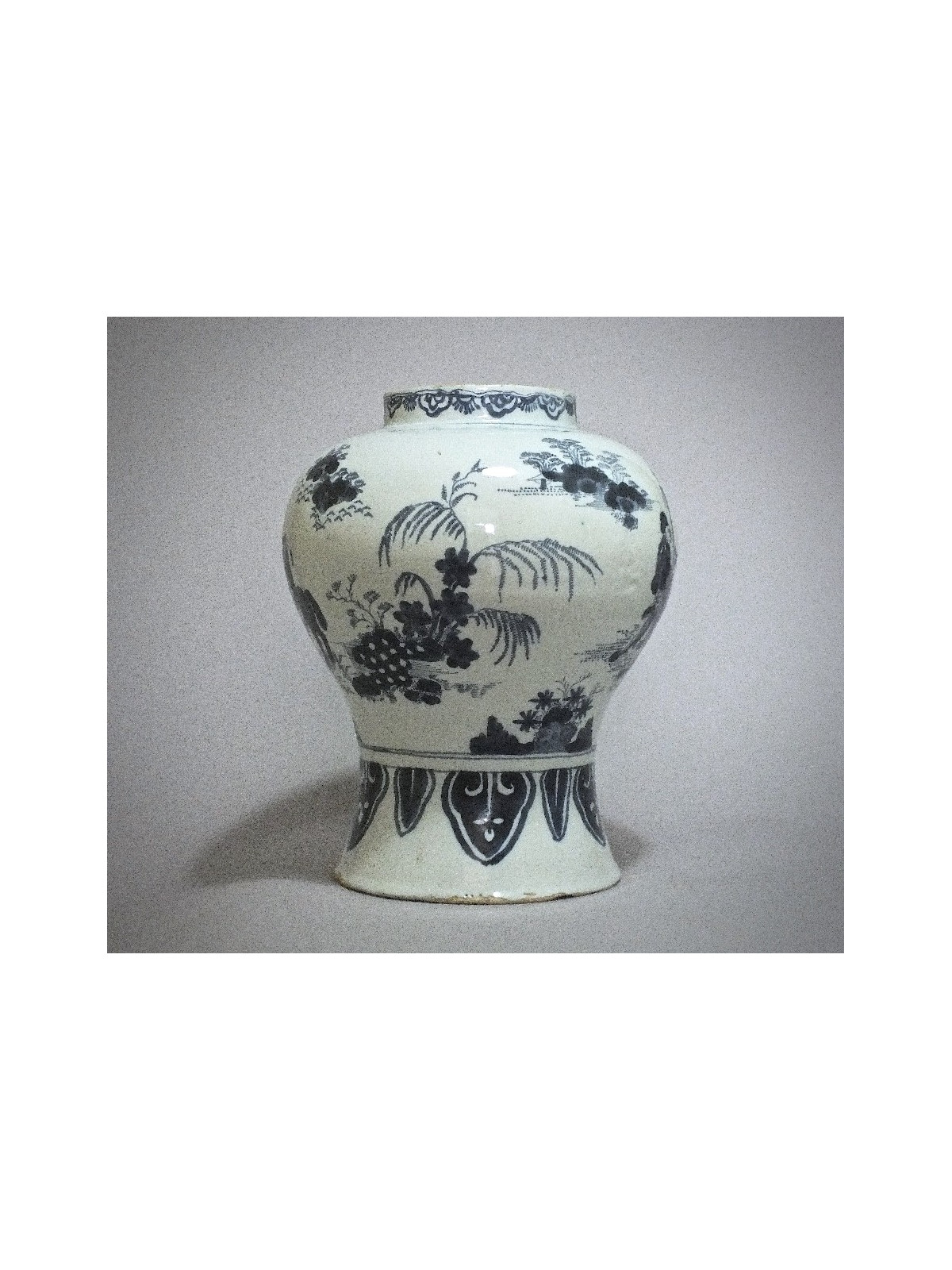 Delft - Potiche decor Chinese - End of the seventeenth century