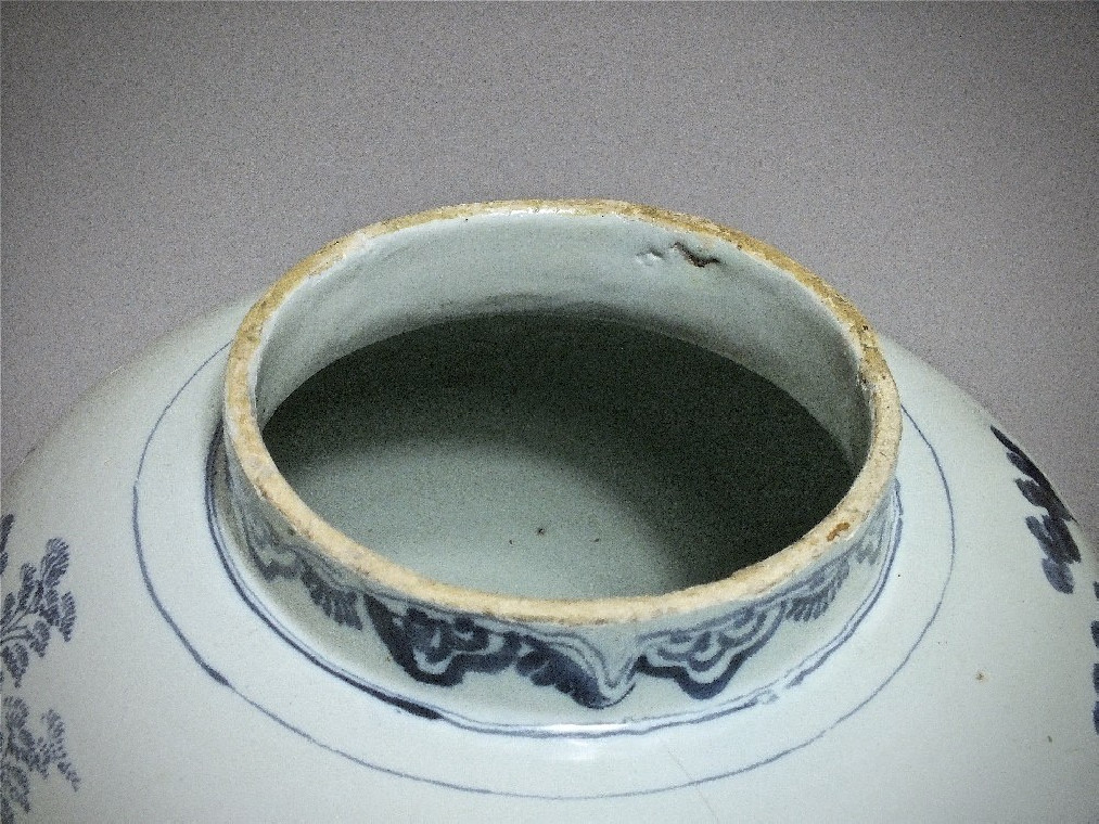 Delft - Potiche decor Chinese - End of the seventeenth century