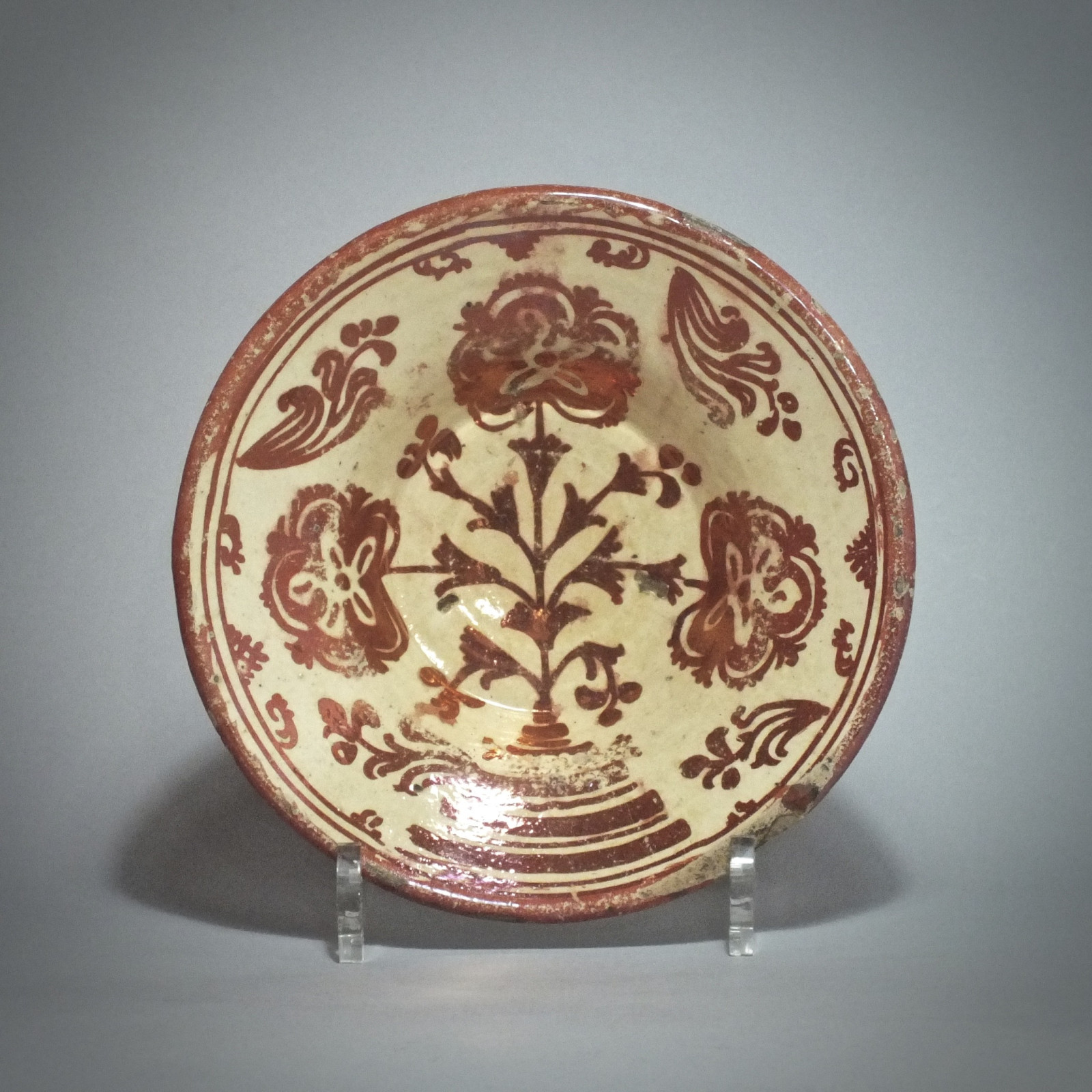 MANISES - Hispano-Moorish - seventeenth / eighteenth century.