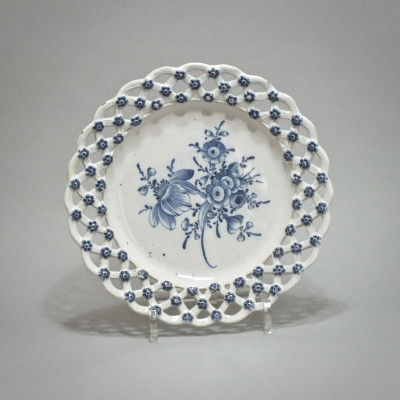 Marieberg (Suéde) - Assiette à bordure ajourée - XVIIIe Siècle