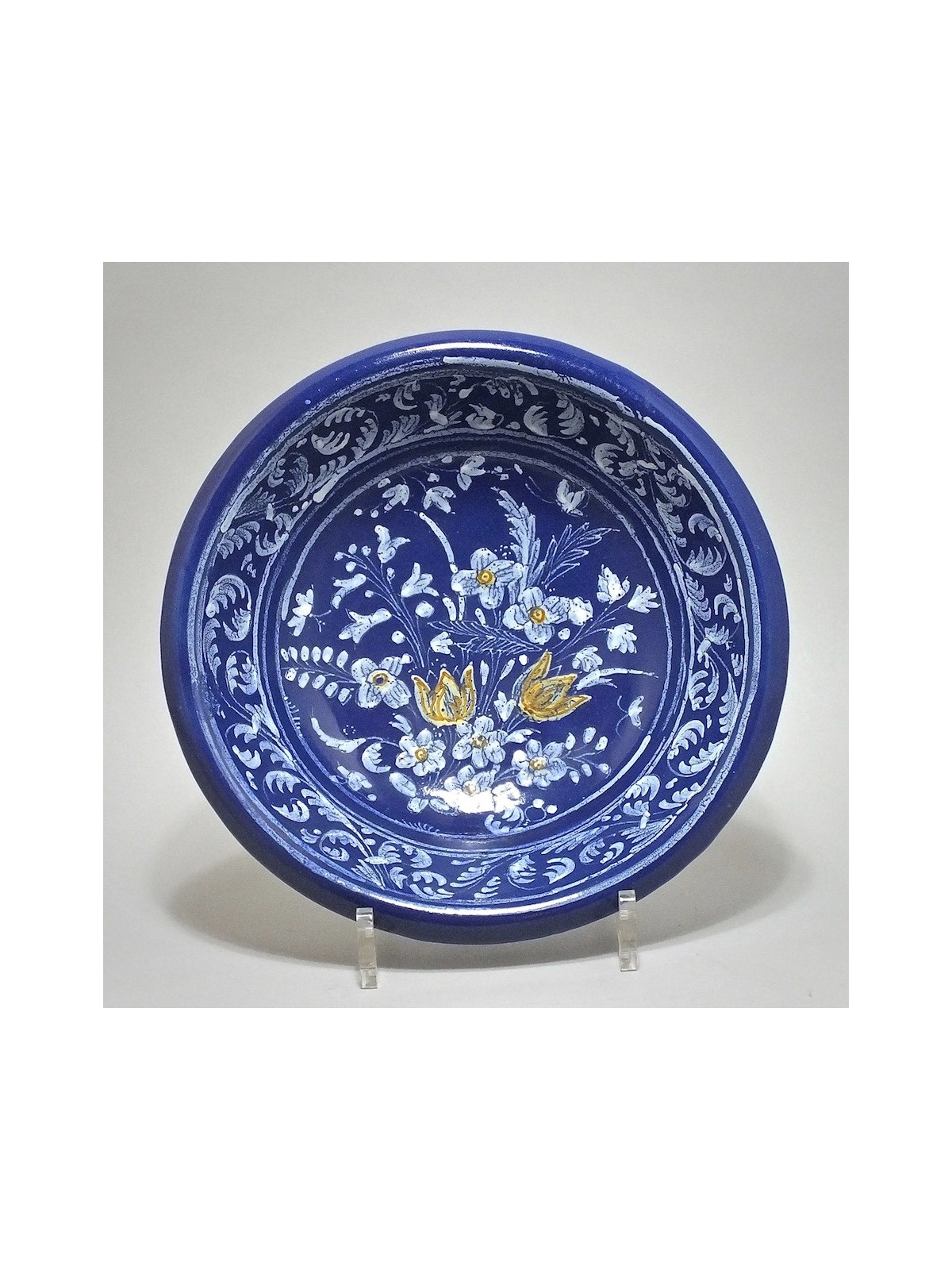NEVERS. Round bowl with Persian blue background - seventeenth century