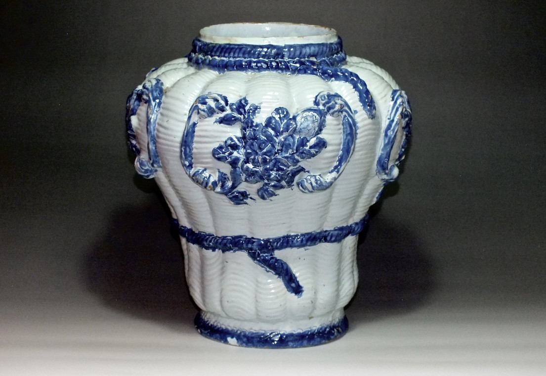 Nevers - earthenware vase decoration "wicker" - seventeenth century