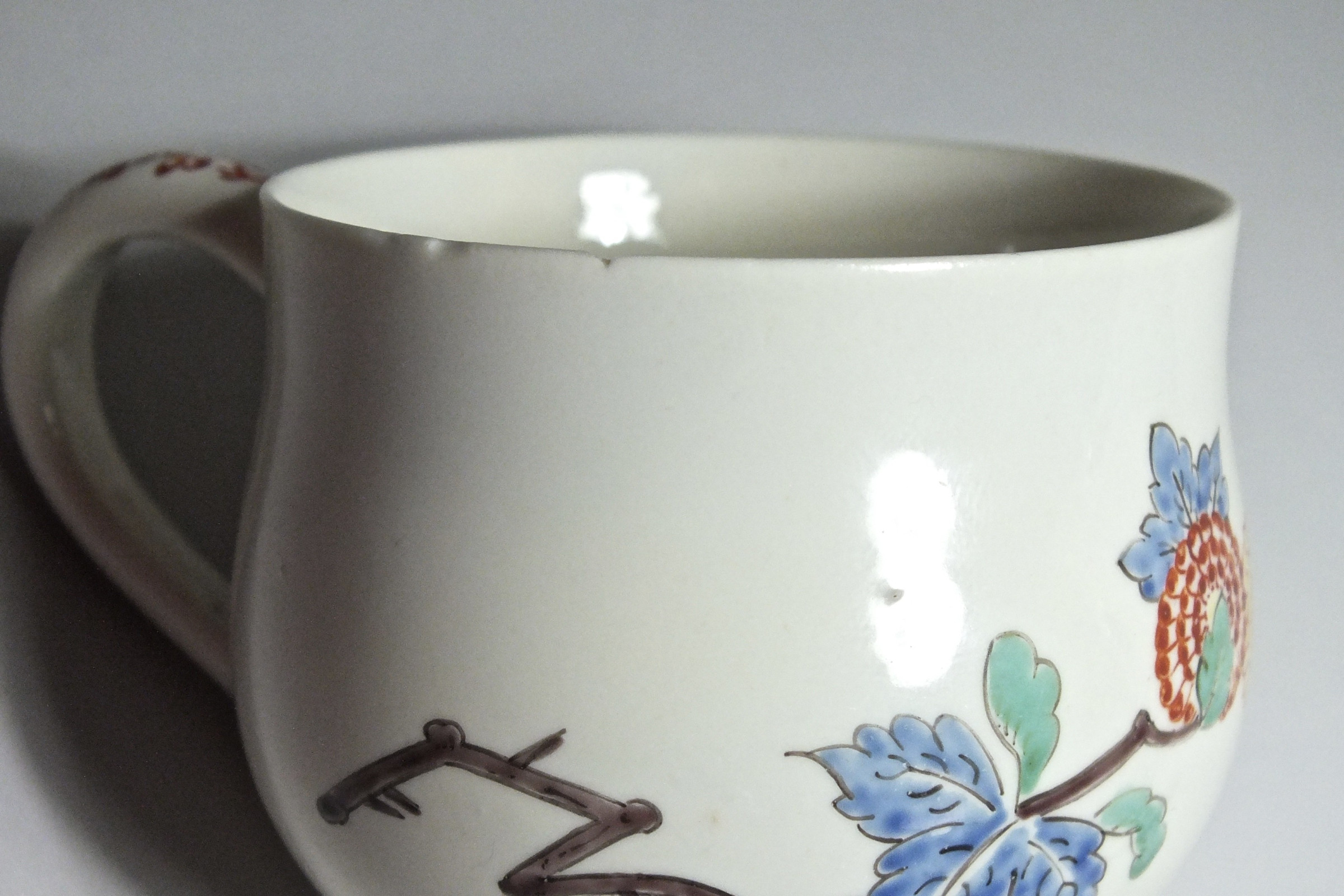 Chantilly - Pot à jus à décor Kakiemon - XVIIIe siècle