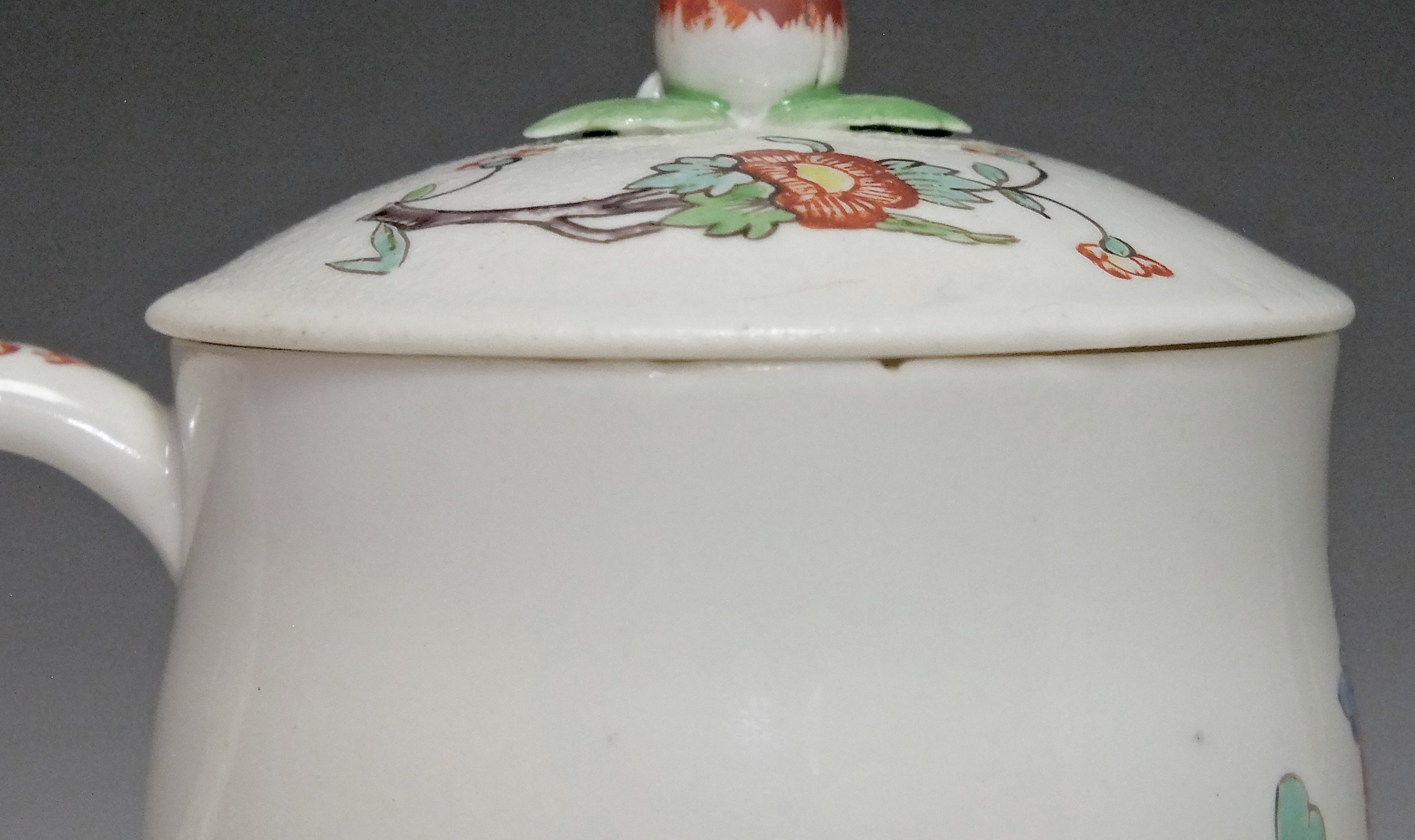 Chantilly - Pot à jus à décor Kakiemon - XVIIIe siècle