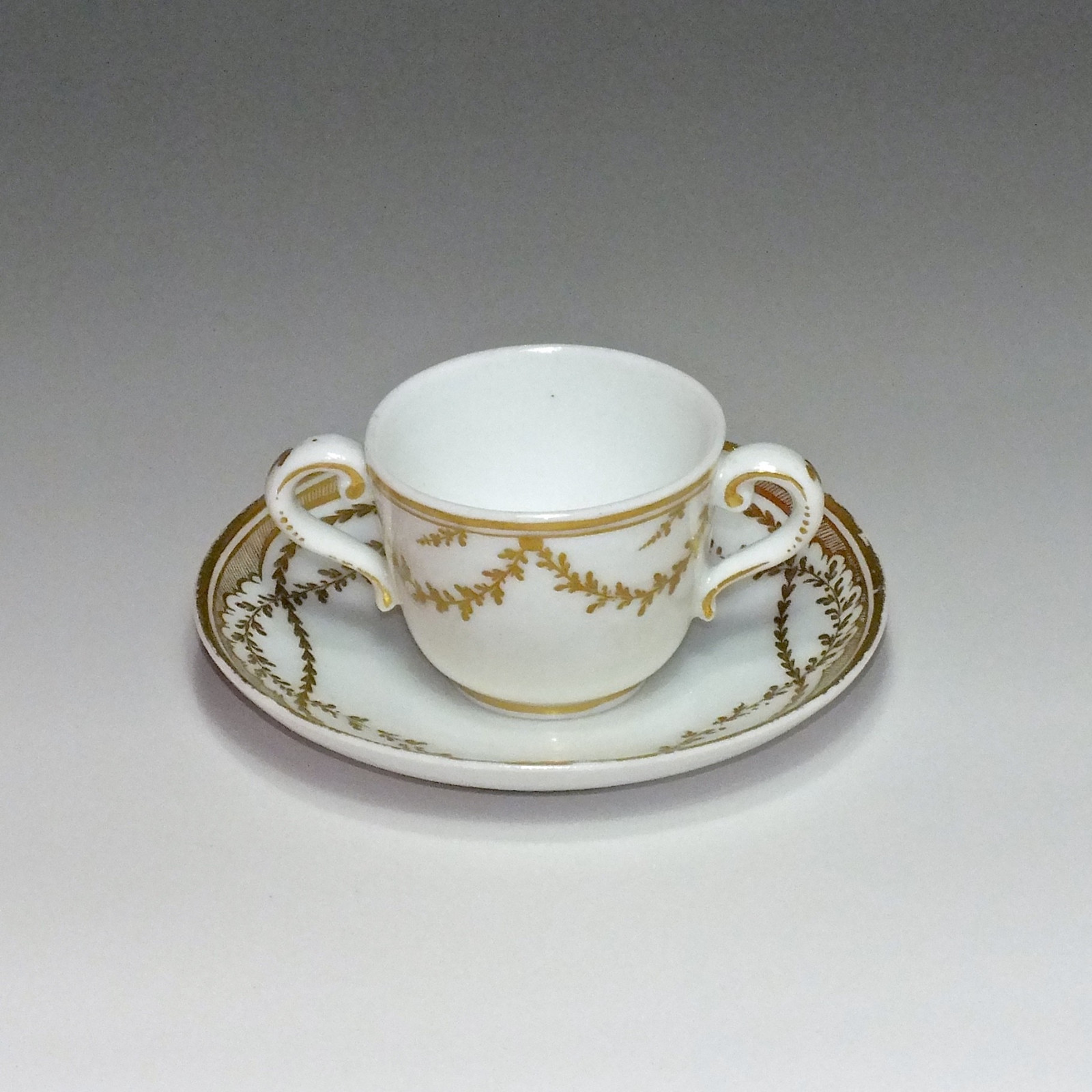 Vincennes (Seguin) - Hard porcelain - toilet Cup - Eighteenth Century