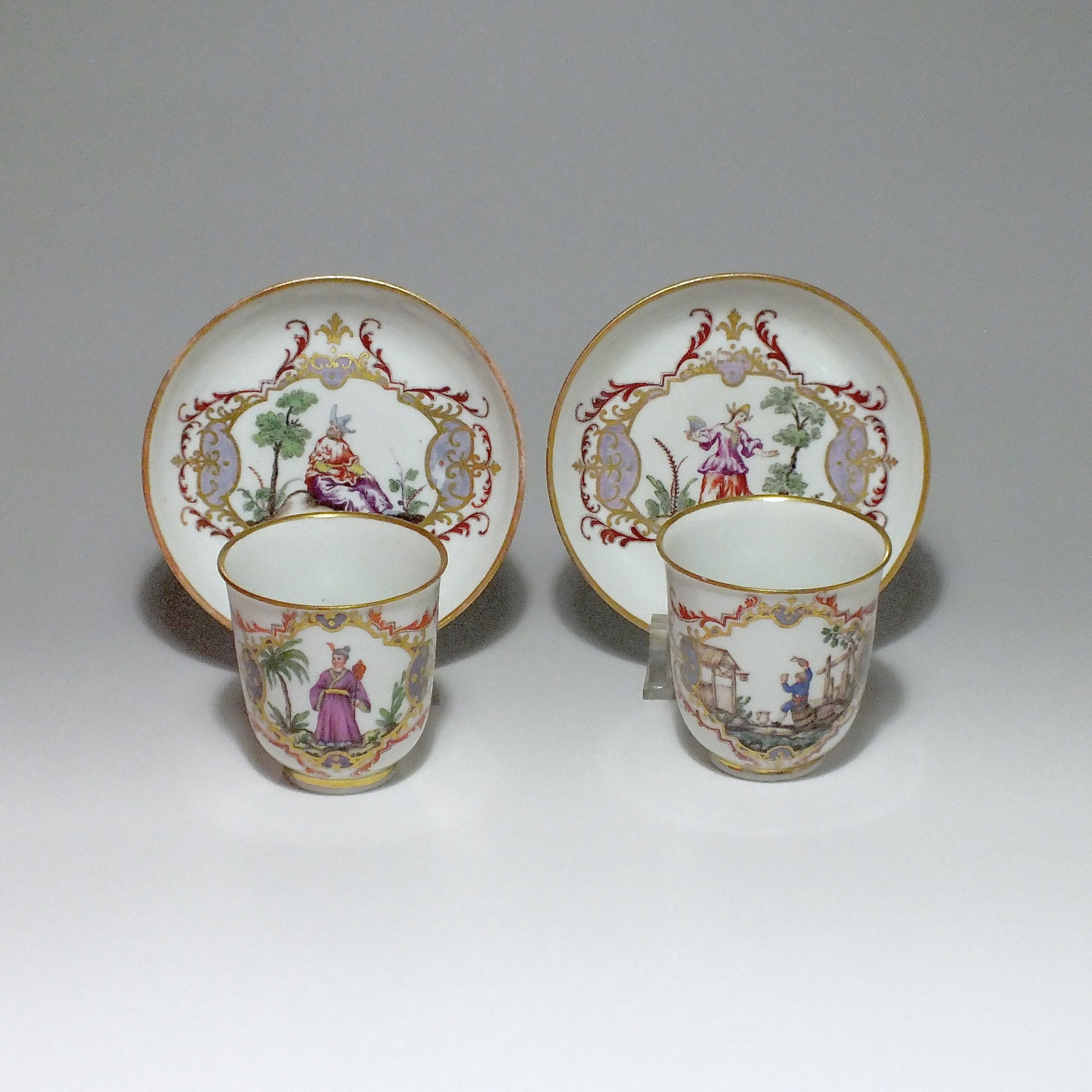 Doccia (Italy) - Two decorated cups "alla Sassone" - Eighteenth Century