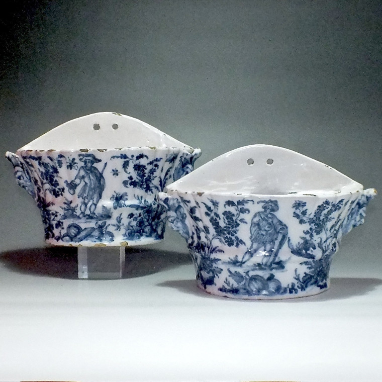 Lyon - A pair of flower-applies - Eighteenth Century