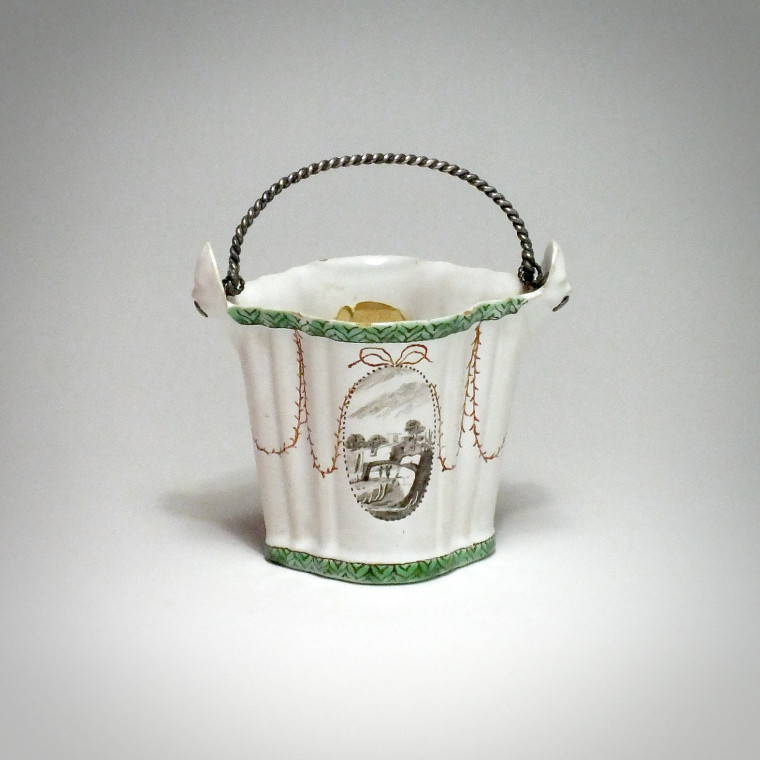 Milan - Petit panier en faïence -- XVIIIe siècle