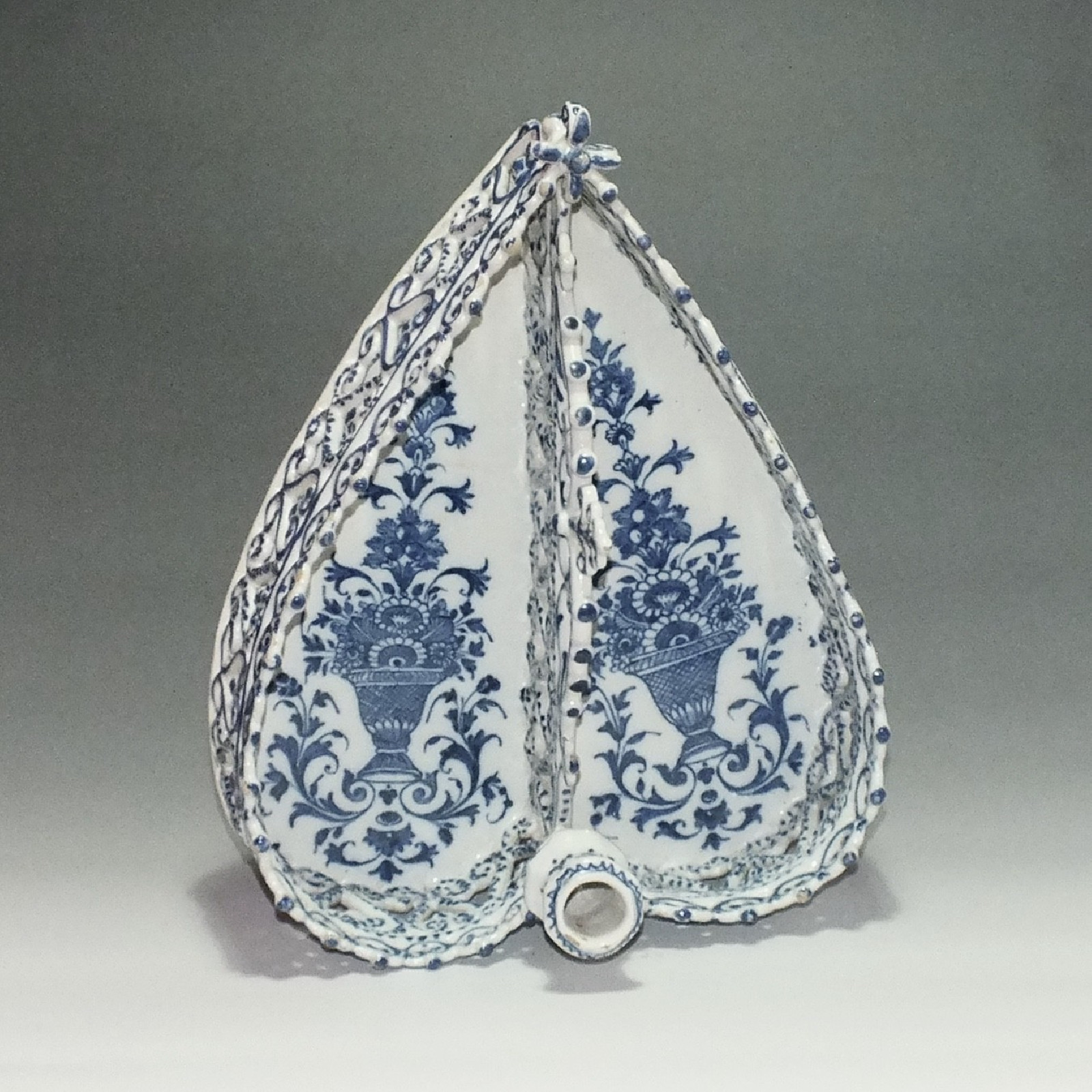 Turin (Italy) - heart shaped basket - eighteenth century